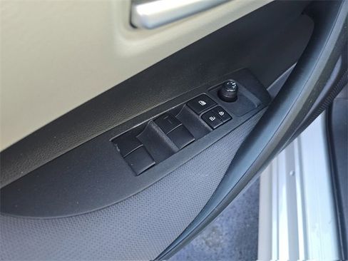 Used 2020 Toyota Corolla LE image 15