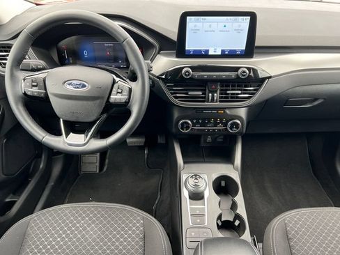 Used 2024 Ford Escape Active AWD/4WD image 3