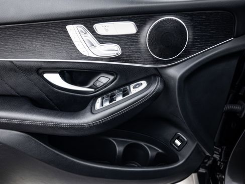 Used 2022 Mercedes-Benz GLC 300 4MATIC image 14