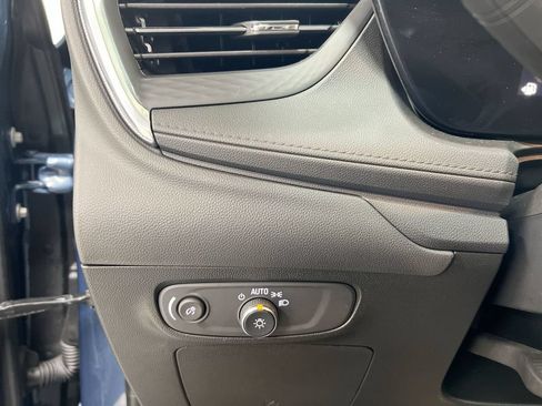 Used 2025 Buick Encore GX Preferred FWD image 17