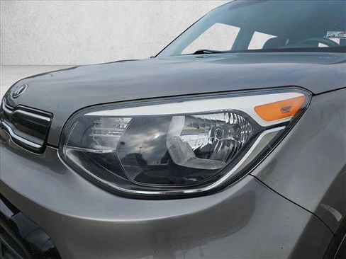 Used 2018 Kia Soul ! image 17