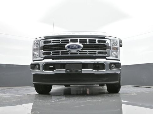 New 2025 Ford F350 XLT image 44
