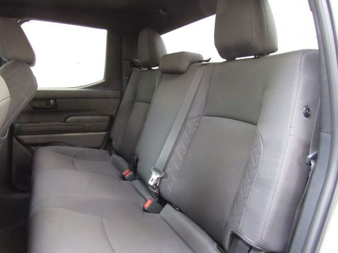 Certified 2025 Toyota Tacoma SR5 AWD/4WD image 20