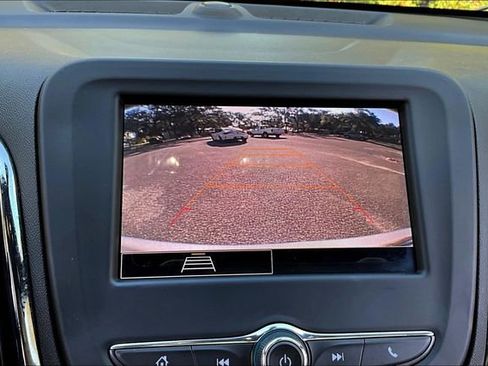 Used 2023 Chevrolet Equinox RS w/ LPO, Floor Liner Package image 13