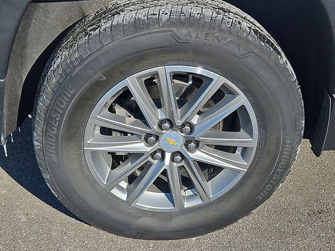 Certified 2023 Chevrolet Traverse LT image 8