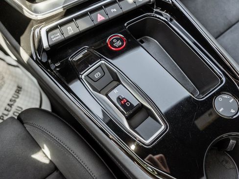 Used 2022 Audi e-tron GT Premium Plus image 8