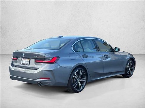 Certified 2024 BMW 330i Sedan w/ Premium Package image 5