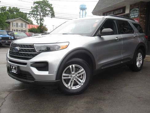 Used 2020 Ford Explorer XLT w/ Comfort Package AWD/4WD image 28