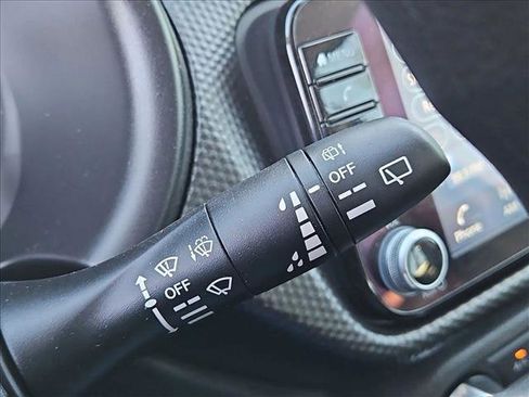 Certified 2023 Nissan Kicks SV image 15