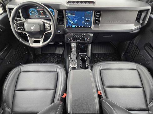 Used 2025 Ford Bronco Badlands w/ Sasquatch Package AWD/4WD image 25