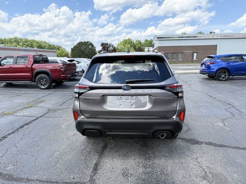 Used 2025 Subaru Forester Touring w/ Popular Package - Touring AWD/4WD image 7