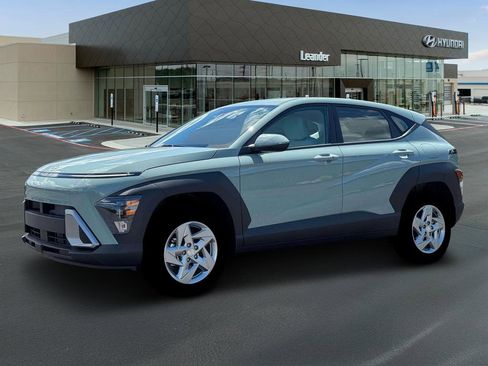 New 2026 Hyundai Kona SE image 2