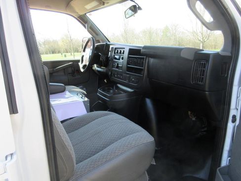 Used 2018 Chevrolet Express 3500 Extended w/ Driver Convenience Package image 36