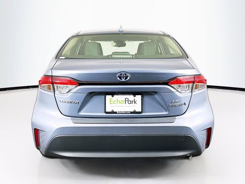 Used 2023 Toyota Corolla LE image 7