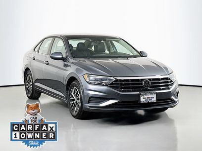 Used 2019 Volkswagen Jetta SE w/ Cold Weather Package