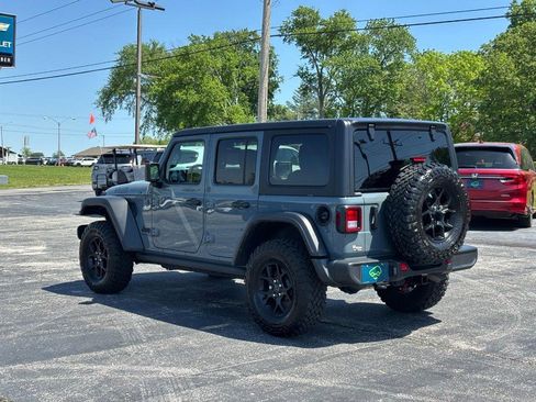 Used 2024 Jeep Wrangler Unlimited Sport AWD/4WD image 3