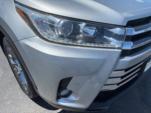 Used 2017 Toyota Highlander Limited Platinum AWD/4WD image 13