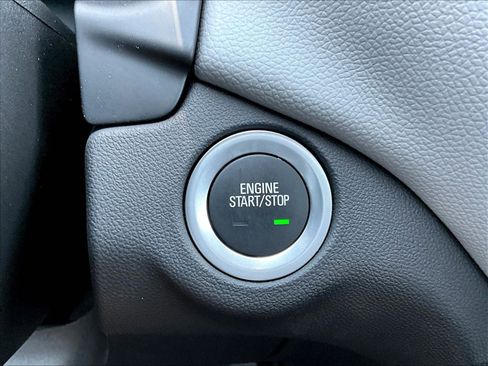 Used 2024 Chevrolet Equinox LS w/ Midnight Edition FWD image 37