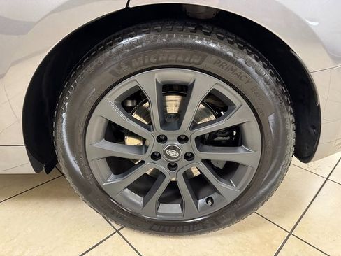Used 2024 Land Rover Range Rover Sport Dynamic SE image 32