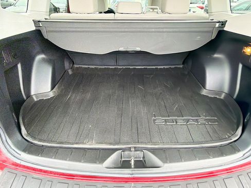Used 2015 Subaru Forester 2.5i Premium w/ All-Weather Package image 12