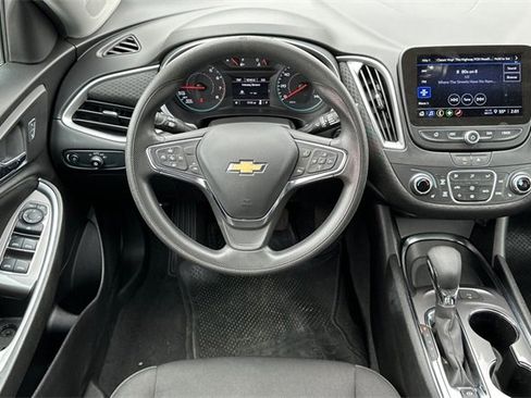 Used 2024 Chevrolet Malibu LT image 19