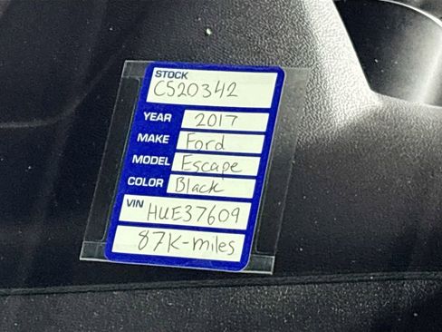 Used 2017 Ford Escape SE image 24