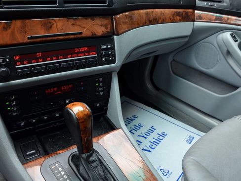 Used 2003 BMW 540i Sedan image 20