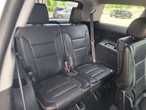 Used 2021 GMC Acadia AT4 w/ Technology Package AWD/4WD image 11