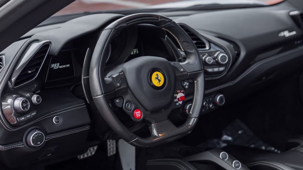 Used 2018 Ferrari 488 Spider RWD image 16