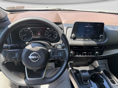 Used 2023 Nissan Rogue SV AWD/4WD image 31