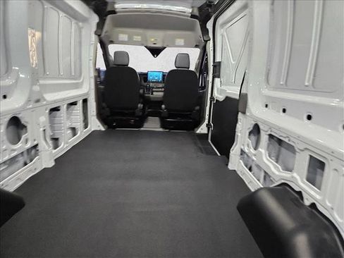 New 2026 Ford Transit 250 148 Medium Roof image 8