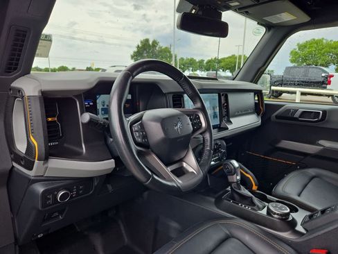 Used 2022 Ford Bronco Badlands AWD/4WD image 2