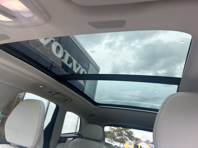 Certified 2023 Volvo XC60 B6 Ultimate w/ Climate Package AWD/4WD image 29