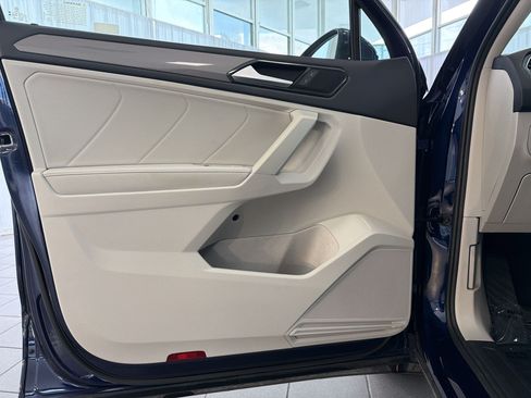 Certified 2023 Volkswagen Tiguan SE FWD image 20