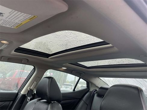 Used 2018 Nissan Maxima 3.5 SL image 17