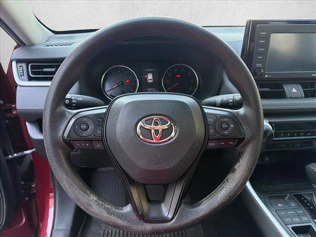 Used 2021 Toyota RAV4 LE AWD/4WD image 14