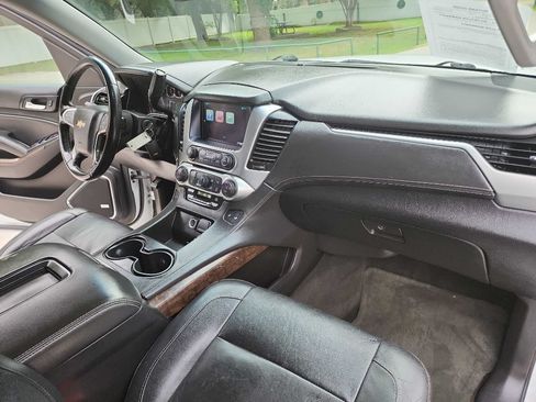Used 2015 Chevrolet Suburban LT RWD image 34