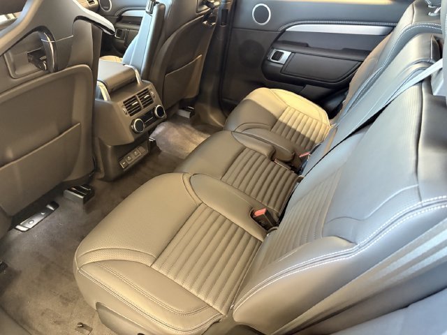 New 2026 Land Rover Discovery Limited Edition AWD/4WD image 14