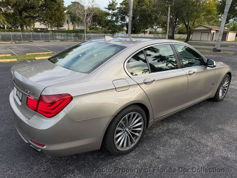 Used 2011 BMW 750i RWD image 4