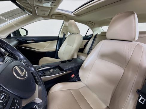 Used 2017 Lexus IS 300 AWD w/ Navigation System Package image 11