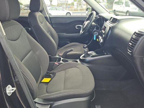 Used 2016 Kia Soul image 8