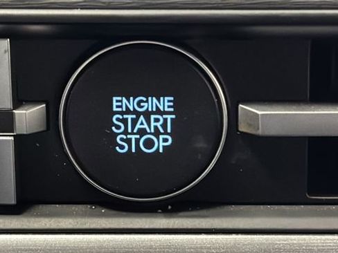 Used 2025 Hyundai Santa Fe Limited image 10