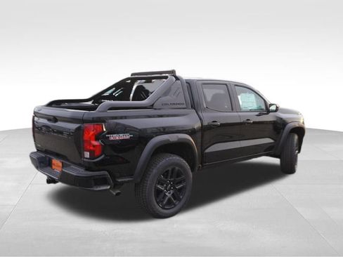New 2025 Chevrolet Colorado Trail Boss w/ Midnight Edition AWD/4WD image 5