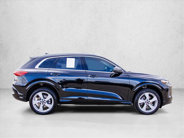 Certified 2025 Audi Q5 Premium w/ Premium Plus AWD/4WD image 4