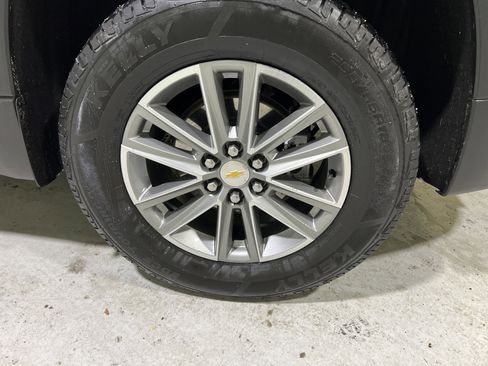 Certified 2023 Chevrolet Traverse LT image 13