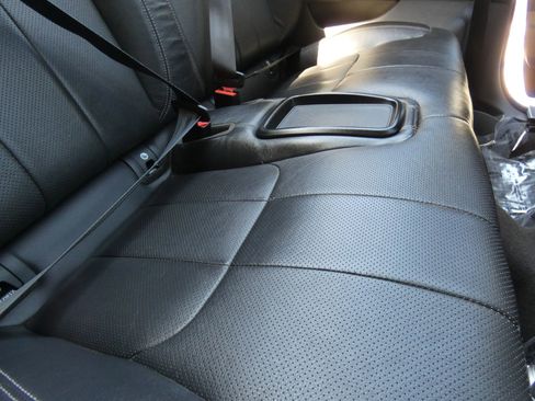 Used 2018 Land Rover Range Rover Evoque SE Dynamic image 38