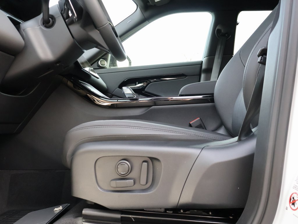 New 2026 Land Rover Range Rover Evoque S AWD/4WD image 37