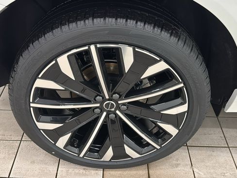 New 2026 Volvo XC60 B5 Ultra w/ Protection Package Premier AWD/4WD image 31