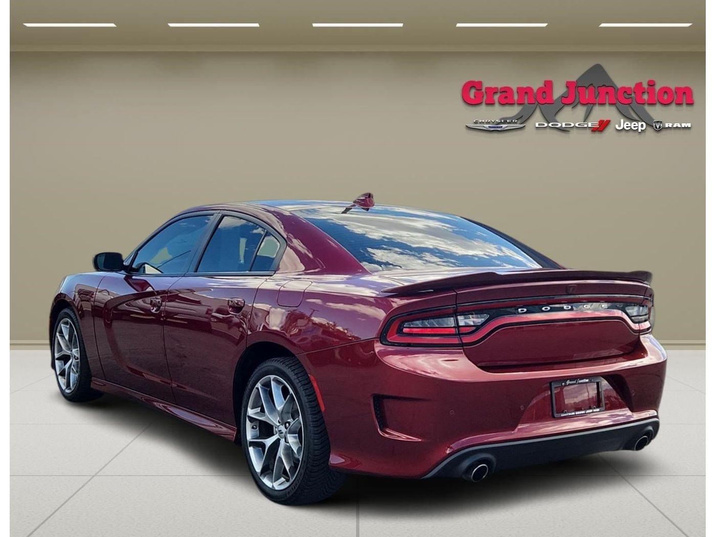 Used 2022 Dodge Charger GT RWD image 4