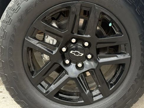 Used 2022 Chevrolet Silverado 1500 RST image 10